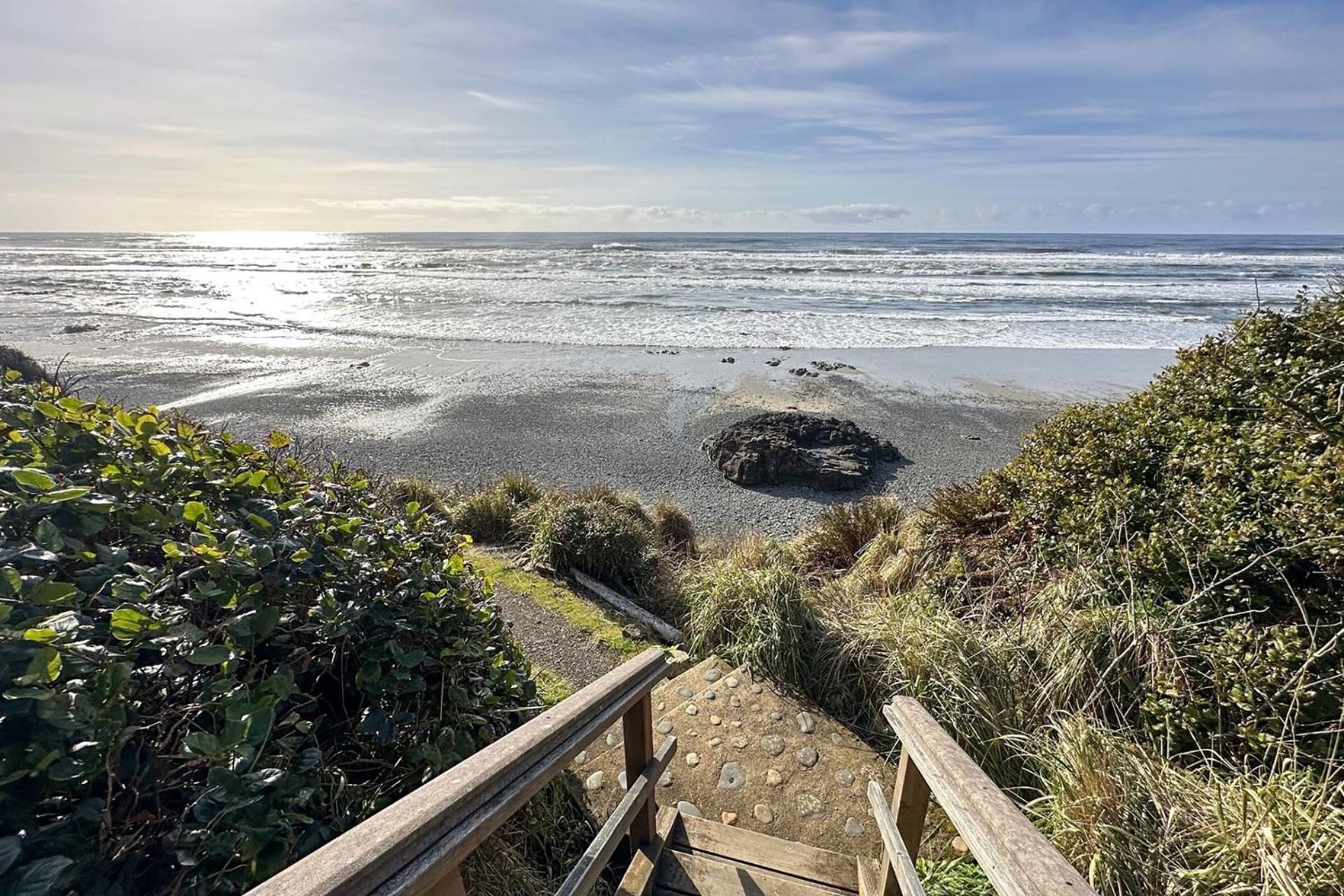 Ocean Front, The Gate House A At Oregon House, Stairs To The Beach! Apartment Searose Beach Exterior photo