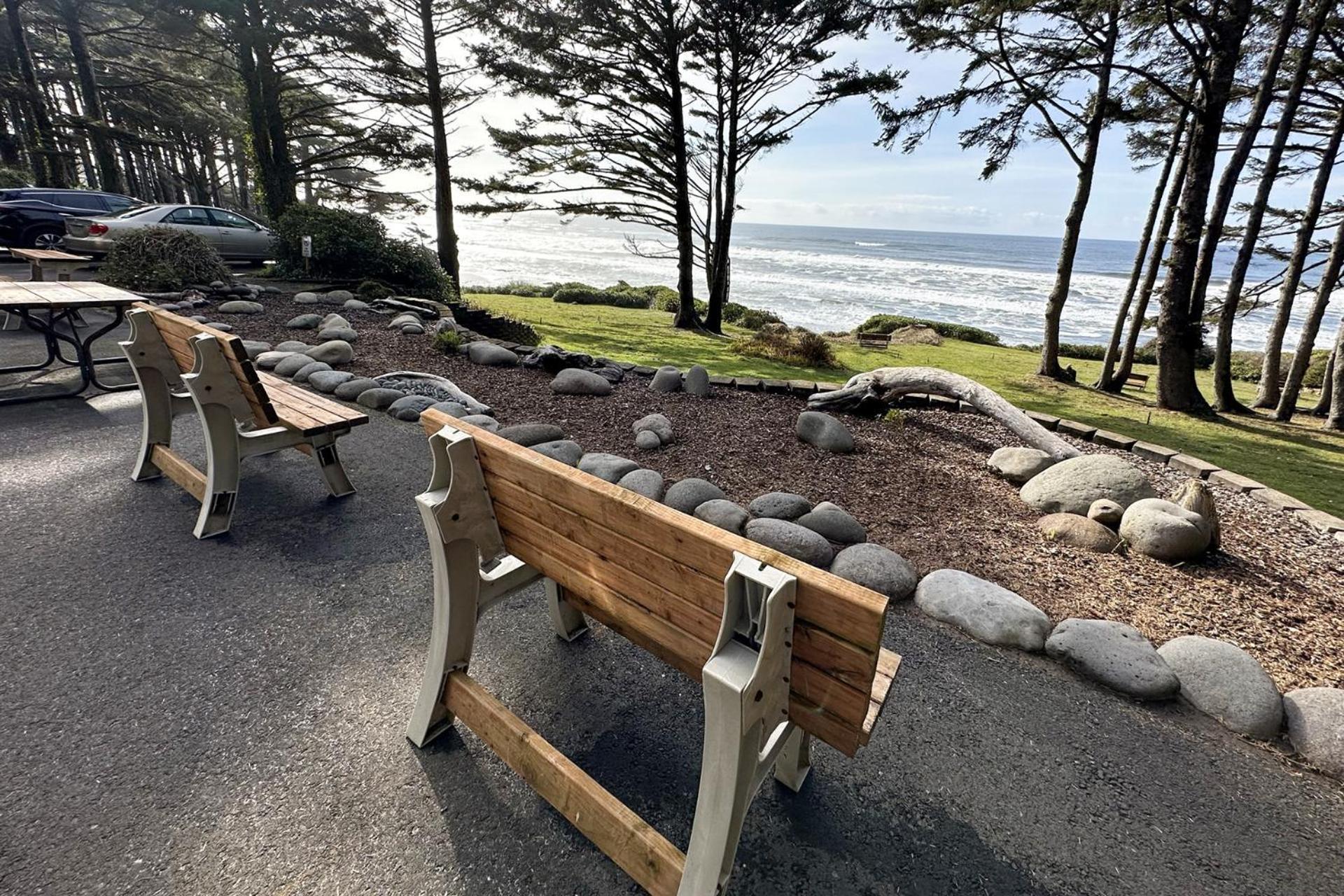 Ocean Front, The Gate House A At Oregon House, Stairs To The Beach! Apartment Searose Beach Exterior photo